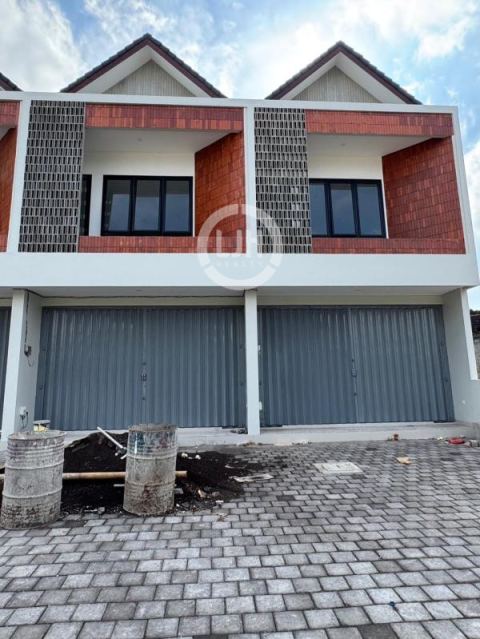 Shophouse For Sale Area Ubung Kaja, Close to Main Road Cokroaminoto, McDonald's and Puspem Badung