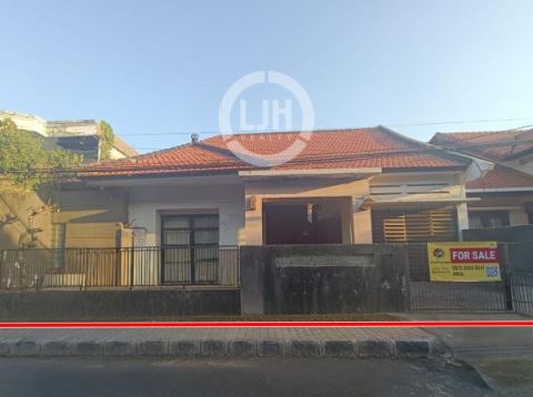 3 bedrooms house for sale at Jl. Imam Bonjol, Denpasar, strategic location, well maintained, close to Trans Studio Mall