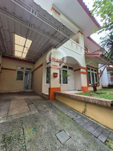 Disewakan Rumah Nyaman 2 lantai di kawasan elit Bintaro Jaya