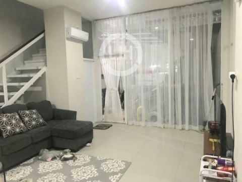 Rumah siap huni di jalan Sriwibowo