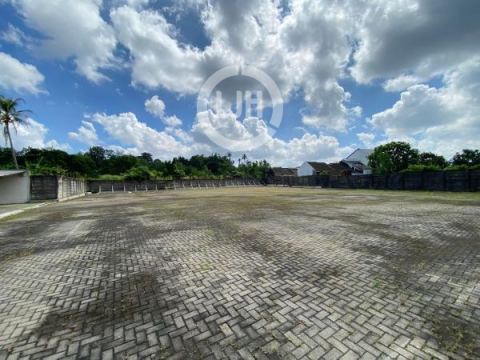 Kavling di jalan Gatot Subroto