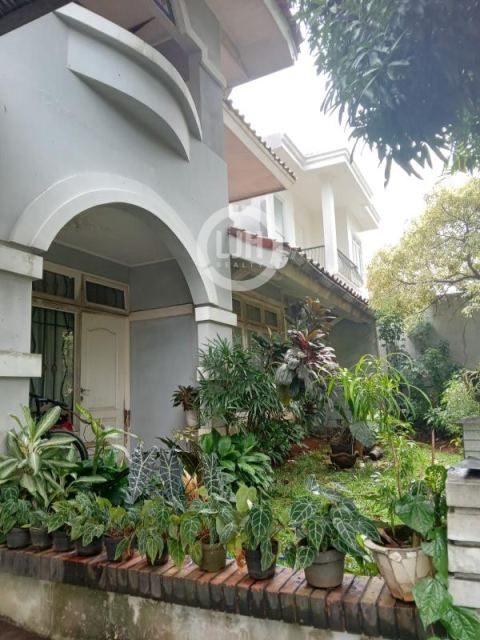Rumah bagus 2 lantai di kawasan elit Bintaro Jaya