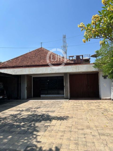 Rumah di Jalan Dr. Cipto