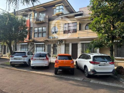 Rumah di Town House Permata Hijau Lippo Karawaci Tangerang Banten Siap Huni