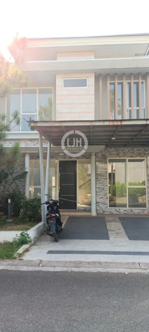 Rumah Dijual di JGC Cluster North Mississippi Cakung Jakarta Timur