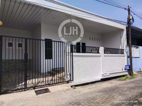 Rumah siap huni dan nyaman Tanah Mas. Semarang Utara-11615