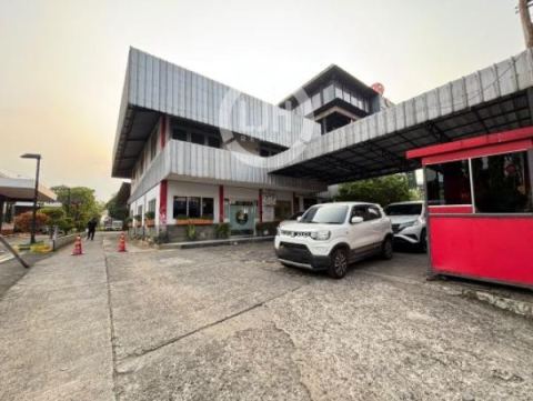 Gedung Jalan Raya Jatiwaringin, Luas 3.500M2, Hanya 6Km Menuju LRT Cikunir 1, Pondok Gede Bekasi Selatan