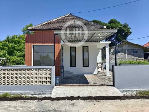 Modern Minimalist House For Rent in Raya Kampial, Safe Place in Residential Area