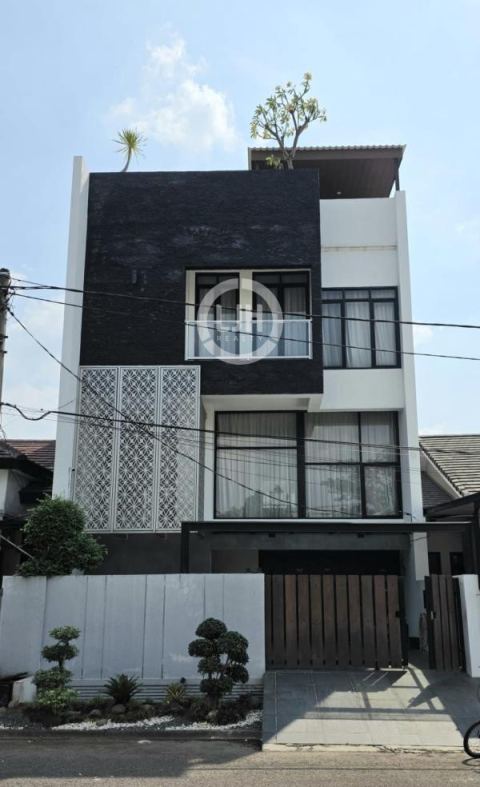 Rumah Full Furnished di Cluster Aralia Harapan Indah Bekasi Jawa Barat