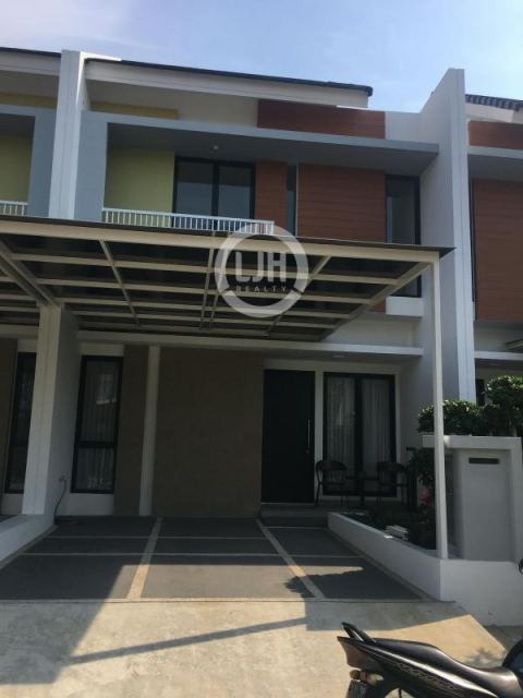Rumah 2 Lantai di Cluster Lavesh Harapan Indah Bekasi Jawa Barat