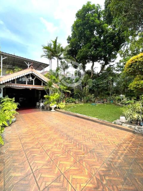 Dijual Tanah Bonus Rumah Menteng Jakarta Pusat