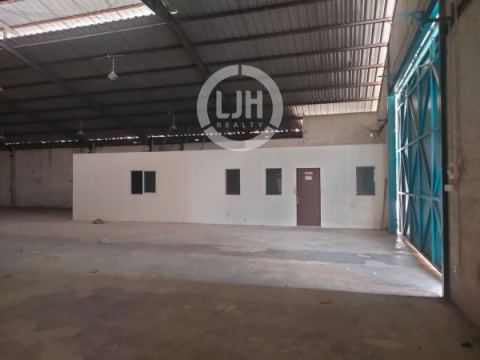 Disewakan Gudang di jalan Raya Parung KM 42 Parung Panjang