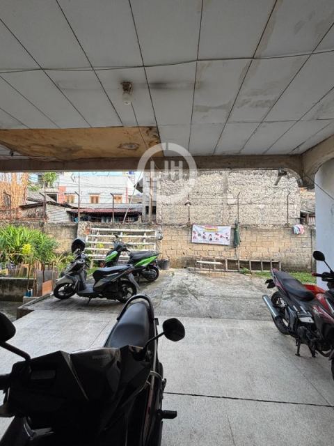 Bangunan Eks Kost Strategis, Cocok untuk Kost 30+ Kamar, Gudang atau Townhouse di Tanjung Duren - Jakarta Barat 