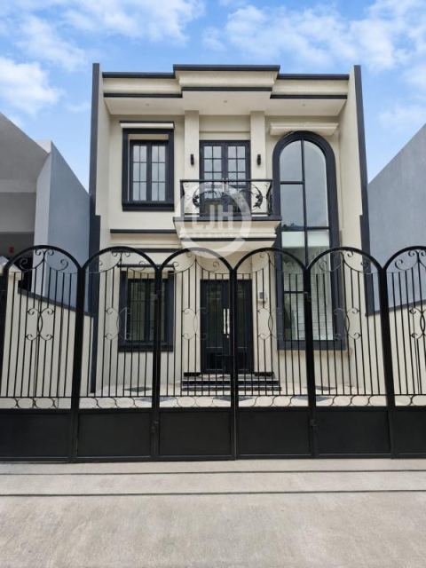 Di jual Rumah baru siap huni di taman ratu