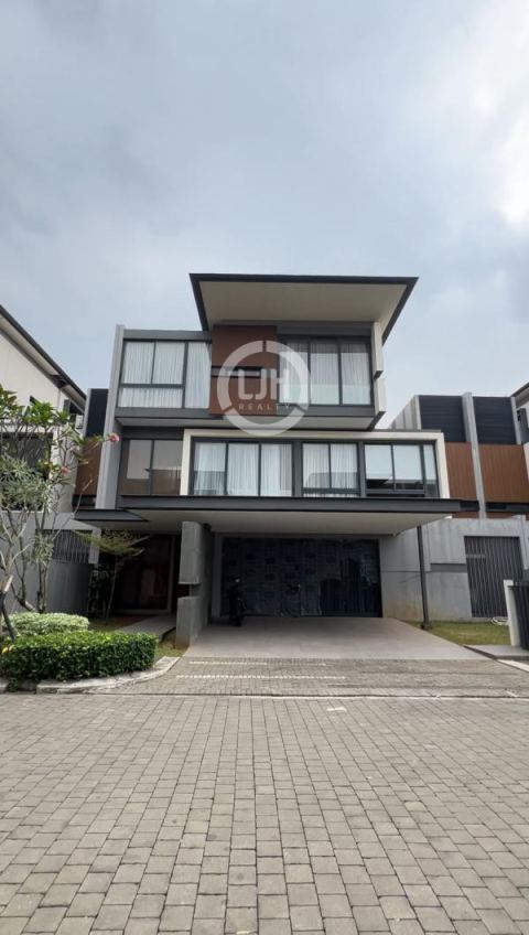 Custer Lyndon - Nava Park bsd 