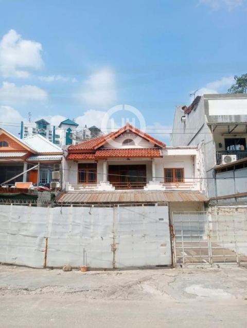 Rumah di Arteri Kelapa Gading Jakarta Utara Lokasi Strategis