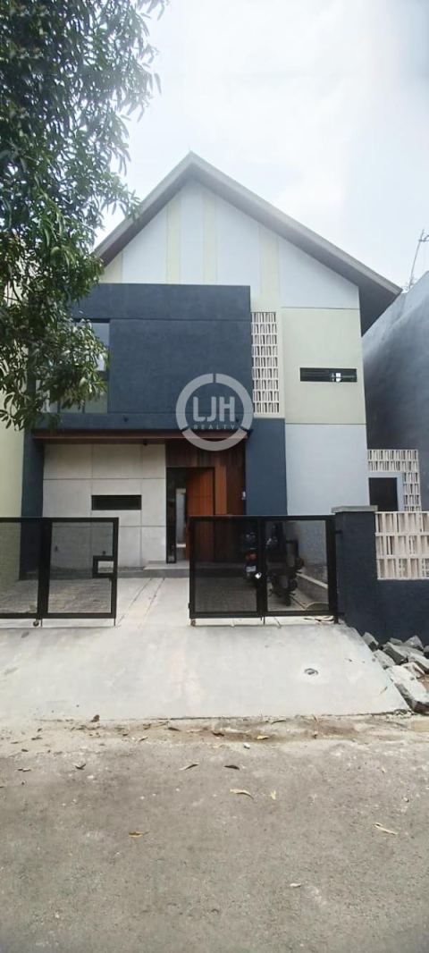 Dijual Rumah Baru Kencana Loka BSD City