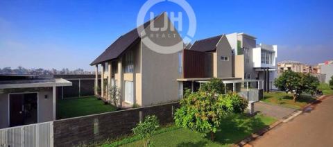 Rumah Bangunan Mandiri Di Sapphire PHG, Gading Serpong