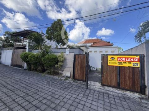 3 bedrooms villa for rent at Prerenan, Mengwi, strategic location, well maintained, close to Pererenan Beach