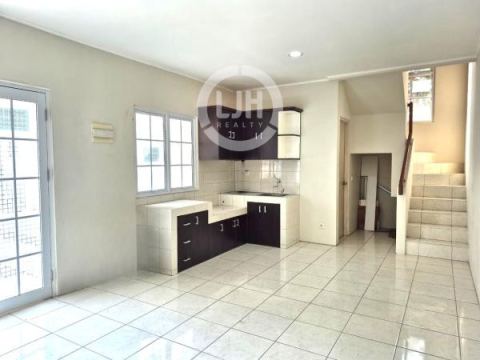 Rumah Kost Siap Huni Di Alesha Yelow Vanya Park, BSD