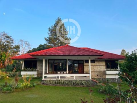 Dijual Villa View Gunung di Tugu Selatan Bogor Jawa Barat