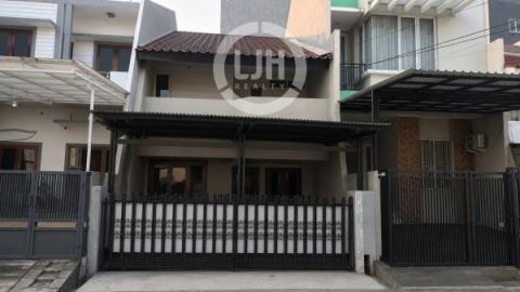 Rumah Disewakan di Pelepah Indah Kelapa Gading Jakarta Utara Lokasi Strategis