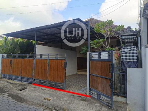 4 bedrooms house for rent at Pemogan, strategic location, well maintained, close to Kuta area
