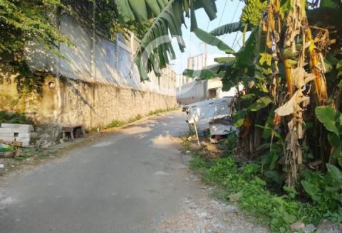 Tanah curug sangereng belakang betsaida - Kelapa dua