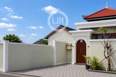2 bedrooms villa for renta t Munggu, strategic location, well maintained, close to Tanah Lot area and Seseh Beach