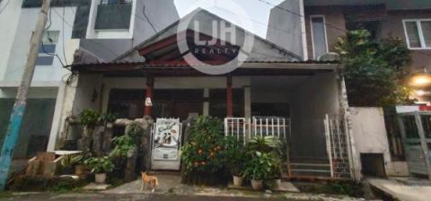 Rumah Kayu Putih IV, Pulo Gadung, Jakarta Timur