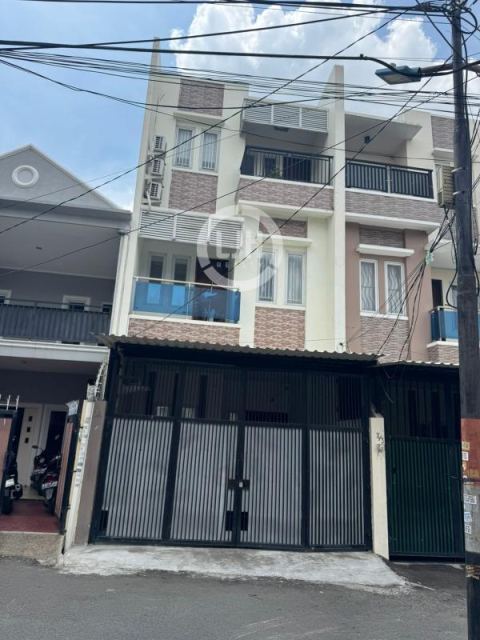 Rumah Nyaman, Full Furnish Minimalis, Cocok Untuk Pasangan Muda, Tomang,  Jakarta Barat
