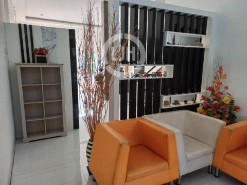 Dijual Rumah di Taman Bukit Hijau Raya Semarang
