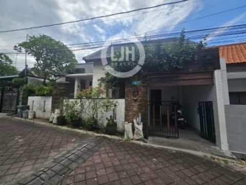 3 bedrooms house for sale at Canggu, strategic location, well maintained, close to Umalas and Berawa area