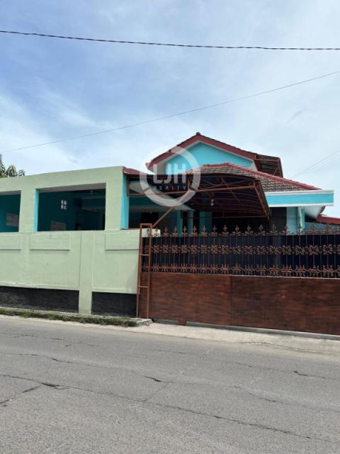 Disewakan Rumah Luas di Jatibening Bekasi