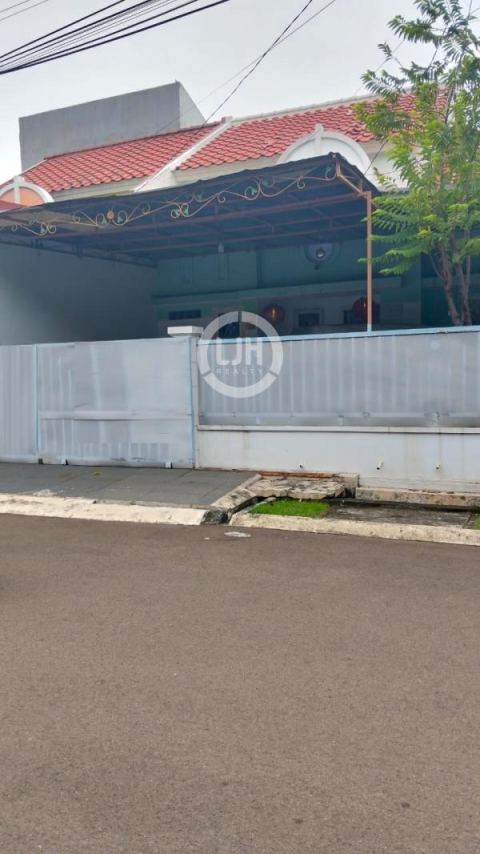 Dijual Rumah Bagus dan Modern siap huni di bulevar hijau (C1044)