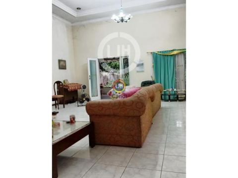 Rumah di Waru Timur Banyumanik Semarang
