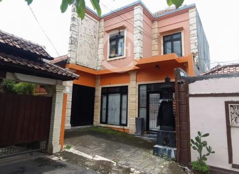 Commercial Building at Panjer, Denpasar, strategic location, well maintained, close to Lapangan Bajra Sandhi Renon