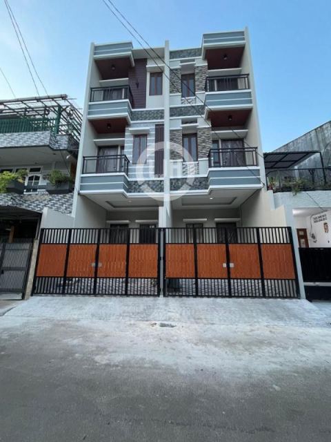 Rumah Siap Huni dalam Komplek di Tomang Jakarta Barat