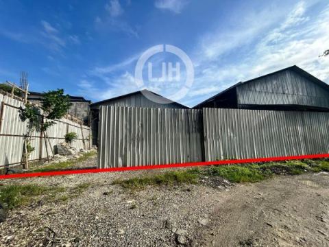 Warehouse With Strategic Location at Padangsambian Kelod, Denpasar Barat, Close to Seminyak and Kerobokan Area