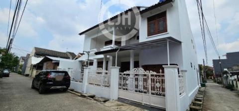 Disewakan Rumah Luas 2 Lantai di Jakamulya Bekasi