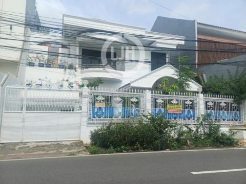 Di Jual Rumah Besar 2 Lantai Di Jalan Utama, Tomang, Jakarta Barat