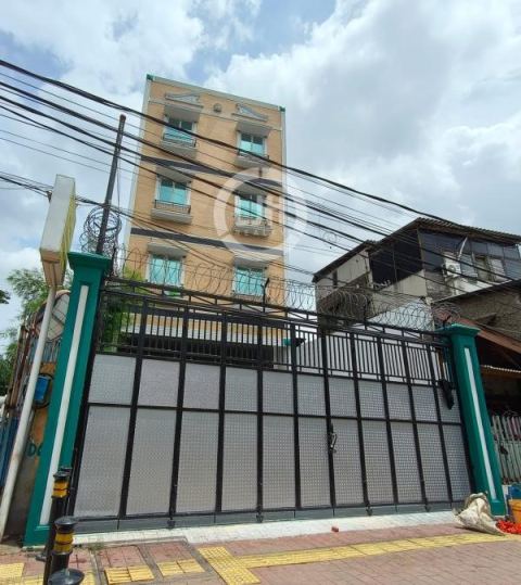 Ruko Siap Pakai Lokasi Pinggir Jalan Raya di Latumenten, Grogol, Jakarta Barat 