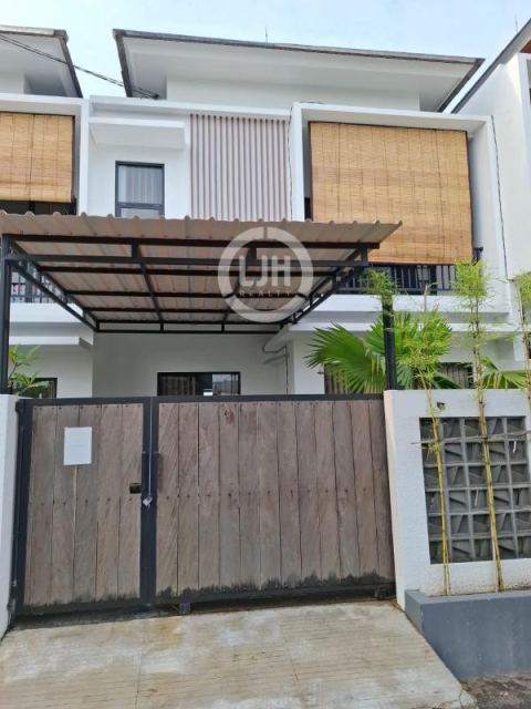 Brand New Villa at Dalung, 2 Storey Villa With Modern Design, Furnished, Close to Tiara Gatzu, Puspem Badung and Canggu Area