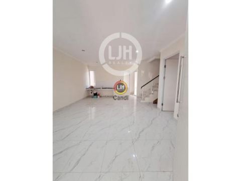 Jual Sewa Rumah di Paramount Village Semarang. Harga sewa Rp 75 Juta/th tanpa furnished, Rp 95 Juta/th dengan Furnished