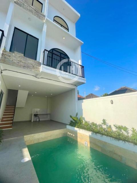 Brand New Villa at Ungasan, Good Access, Surrounded by Villas and Hotels, Close to Garuda Wisnu Kencana Cultural Park, Sidewalk Jimbaran and Balangan Beach