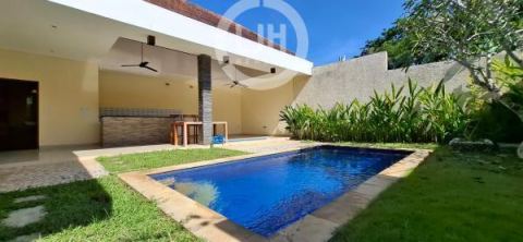 Villa at Jimbaran With Good Access, Well Maintained, Located In Residential Area, Surrounded By Villas, Close to Balangan Beach, Garuda Wisnu Kencana Cultural Park and Sidewalk Jimbaran