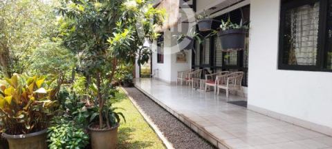 Di Jual Rumah Besar 1 Lantai Lokasi Strategis Di Kemanggisan, Jakarta Barat 