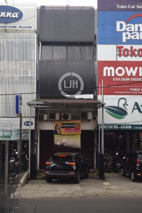 Disewakan Ruko 4 Lantai Pinggir Jalan Raya Kalimalang di Jaka Sampurna Bekasi