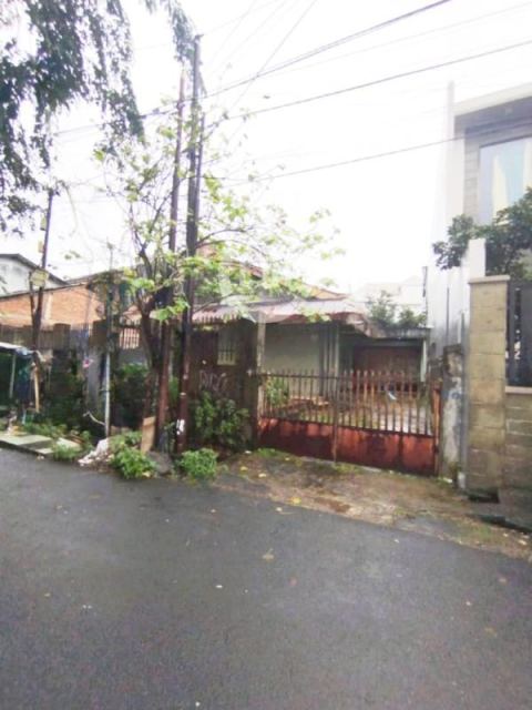 Di Jual Rumah Tua Lokasi Strategis Di Kemanggisan Ilir, Jakarta Barat