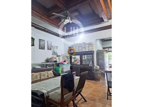 Rumah di Erlangga Tengah Semarang